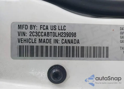 2020 Chrysler 300 300S z USA, uszkodzony, nr VIN 2C3CCABT0LH239098